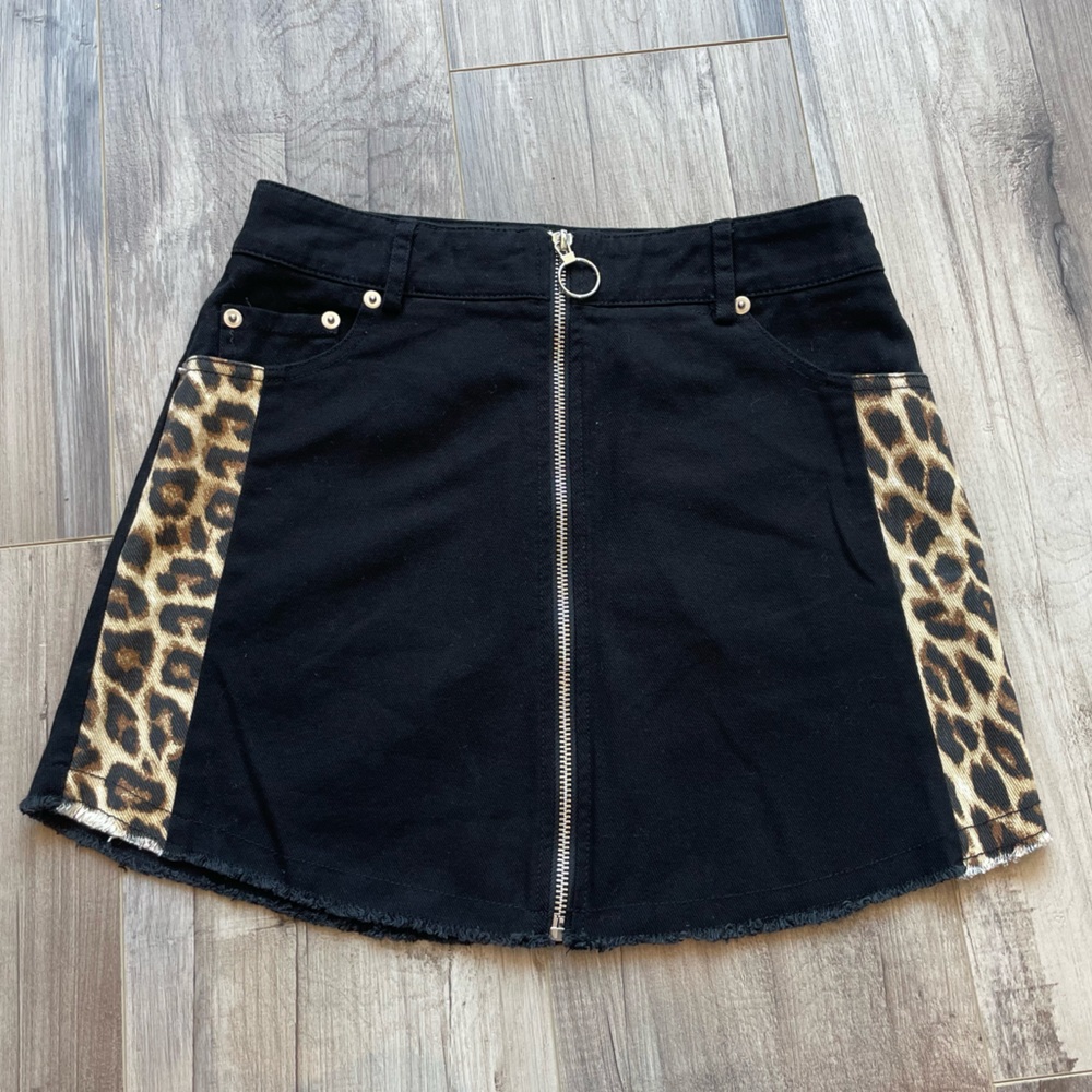Forever 21 Black Denim Jean Skirt with Cheetah / Leopard Print Panel